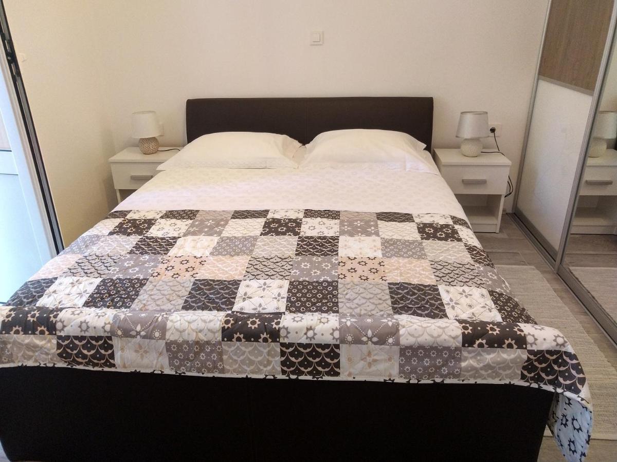 Deluxe Apartment Joia With Balcony On The Beach Bacvice, Free Parking, Old Town, Near Ferry Port Split Eksteriør billede